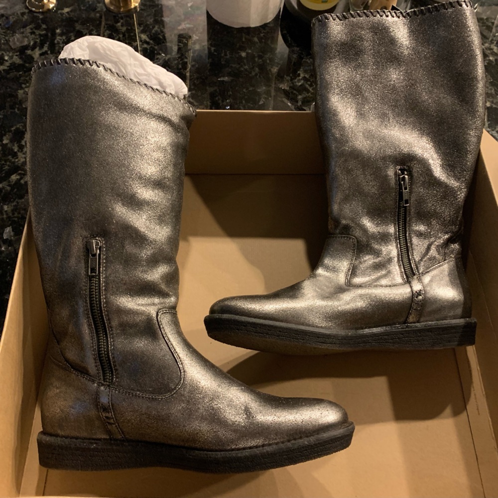 Trask Gray Winter Rain Boots with Side Zipper